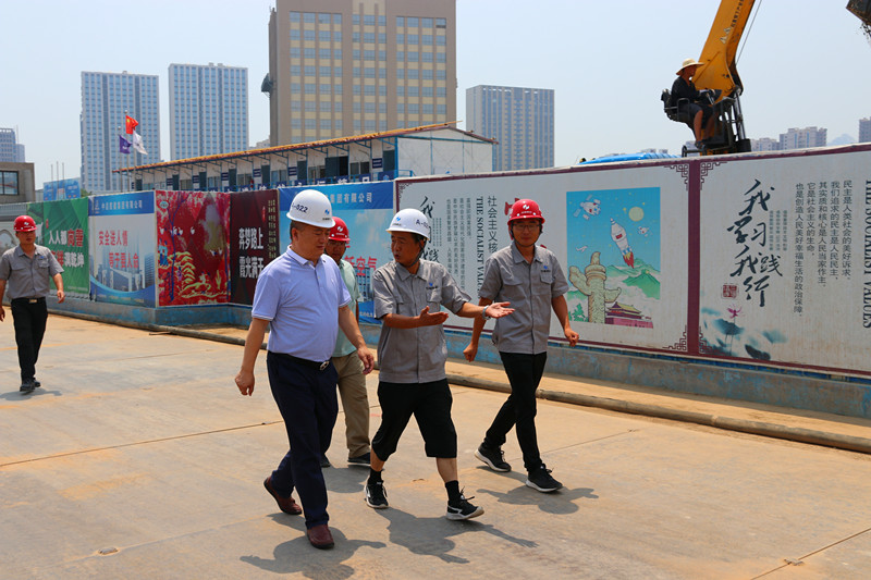 心系基层  情牵一线——中建联合开展炎夏送清凉活动(图2)